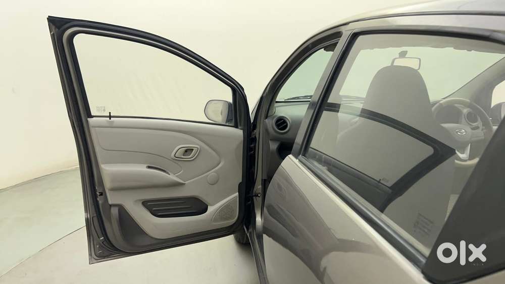 Datsun Redigo T Option, 2016, Petrol