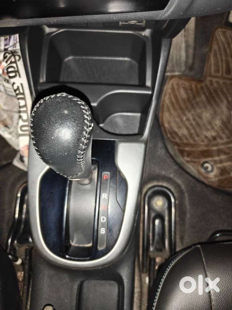 Honda Jazz V Automatic, 2016, Petrol