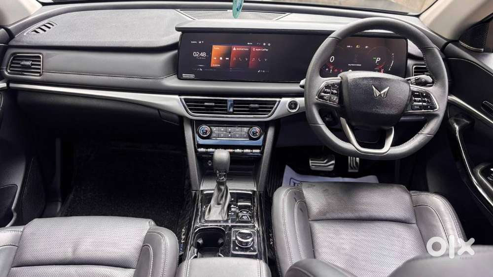 Mahindra Xuv700, 2025, Petrol