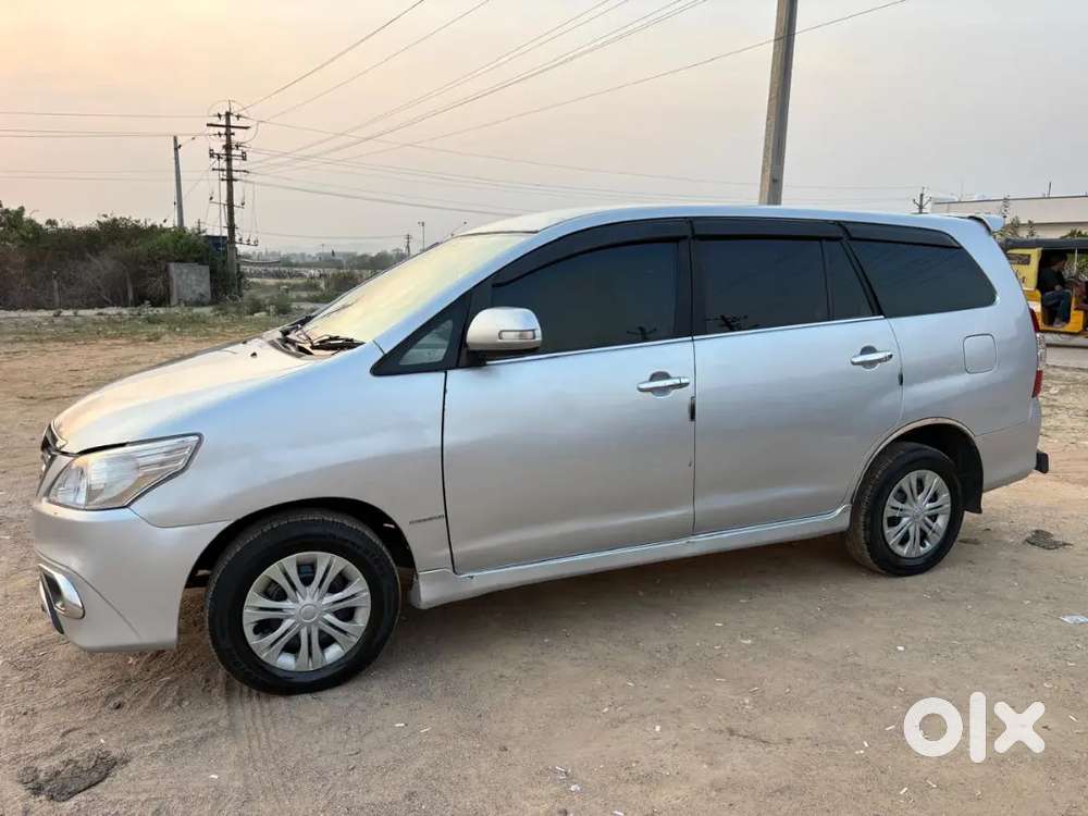 Toyota Innova 2011