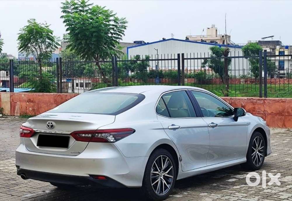 Toyota Camry Hybrid, 2024, Cng & Hybrids
