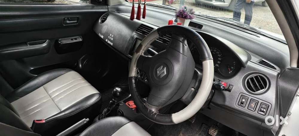 Maruti Suzuki Swift Dzire Tour Ldi, 2016, Diesel
