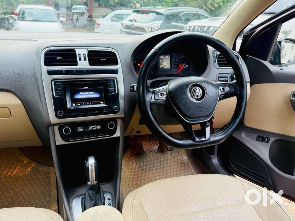 Volkswagen Vento 1.5 Highline Plus At 16 Alloy, 2016, Petrol