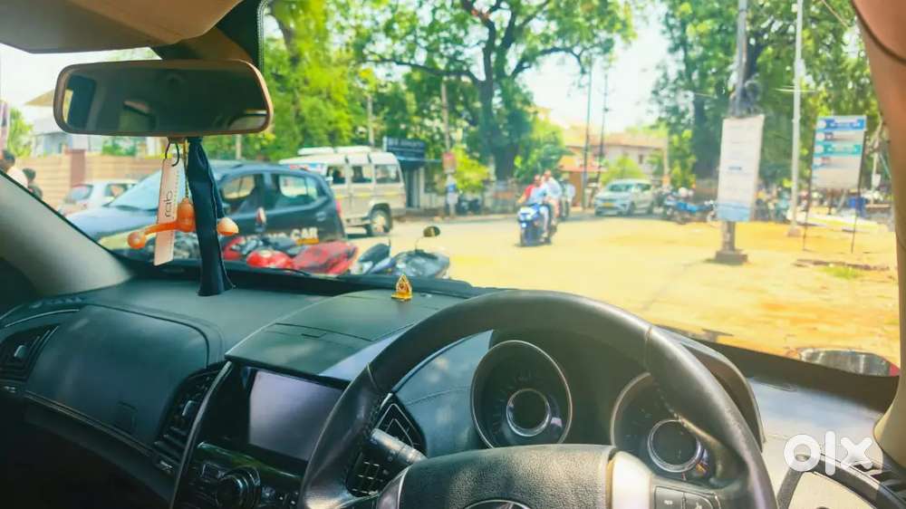 Mahindra Xuv500 2018 Diesel 150000 Km Driven