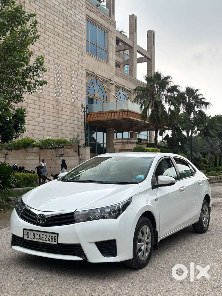 Toyota Corolla Altis 1.8 J, 2015, Petrol