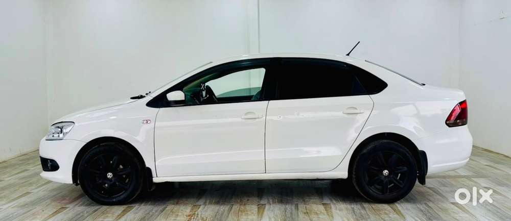 Volkswagen Vento 1.6 Highline (automatic)