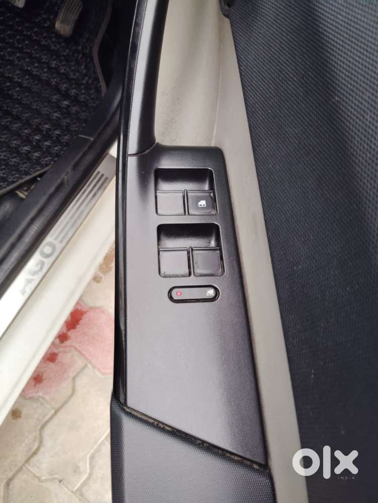 Tata Tiago 1.2 Revotron Xt (o), 2019, Petrol