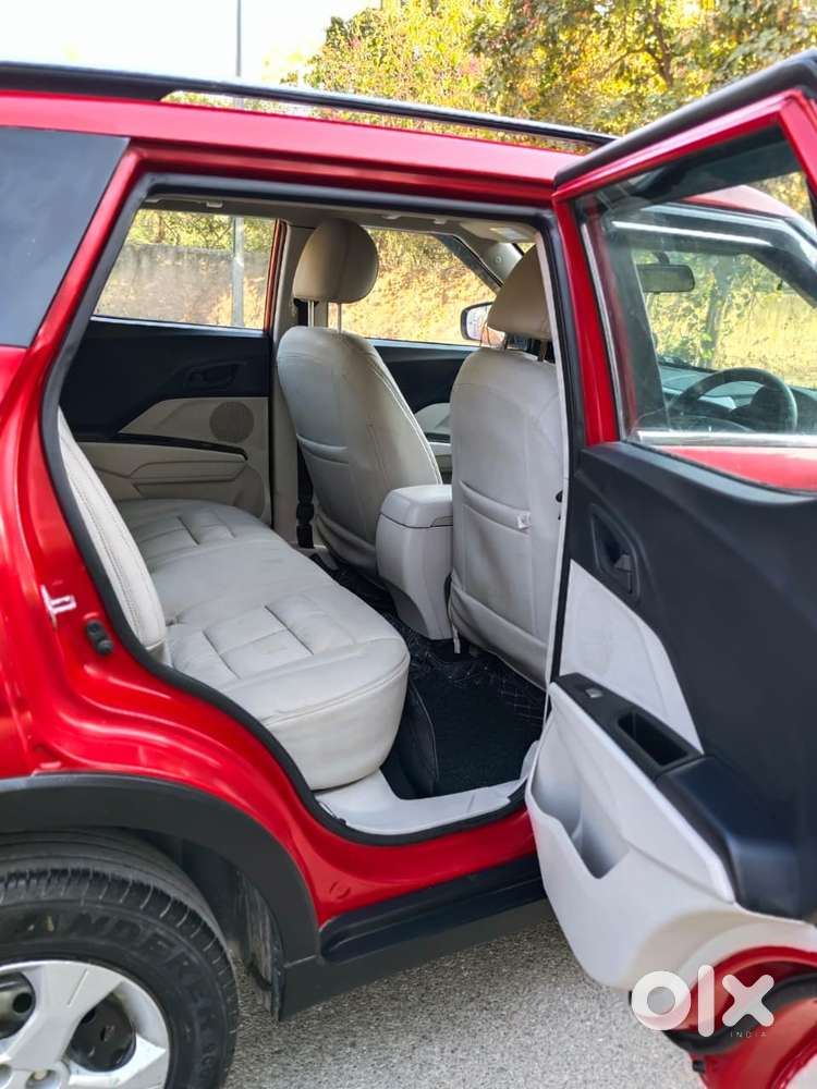 Mahindra Xuv300 W6, 2023, Petrol