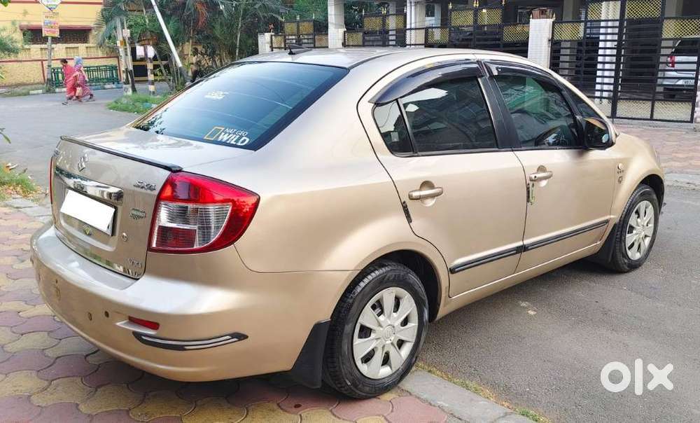 Maruti Suzuki Sx4 Vxi Bsiv, 2011, Petrol