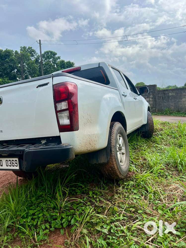 Isuzu V-cross Z Prestige 4x4 Mt, 2016, Diesel