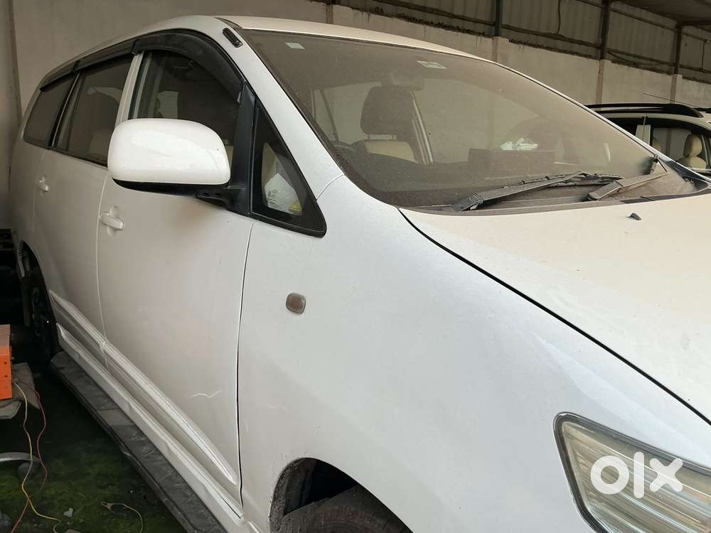 Toyota Innova 2.5 G (diesel) 8 Seater, 2016, Diesel