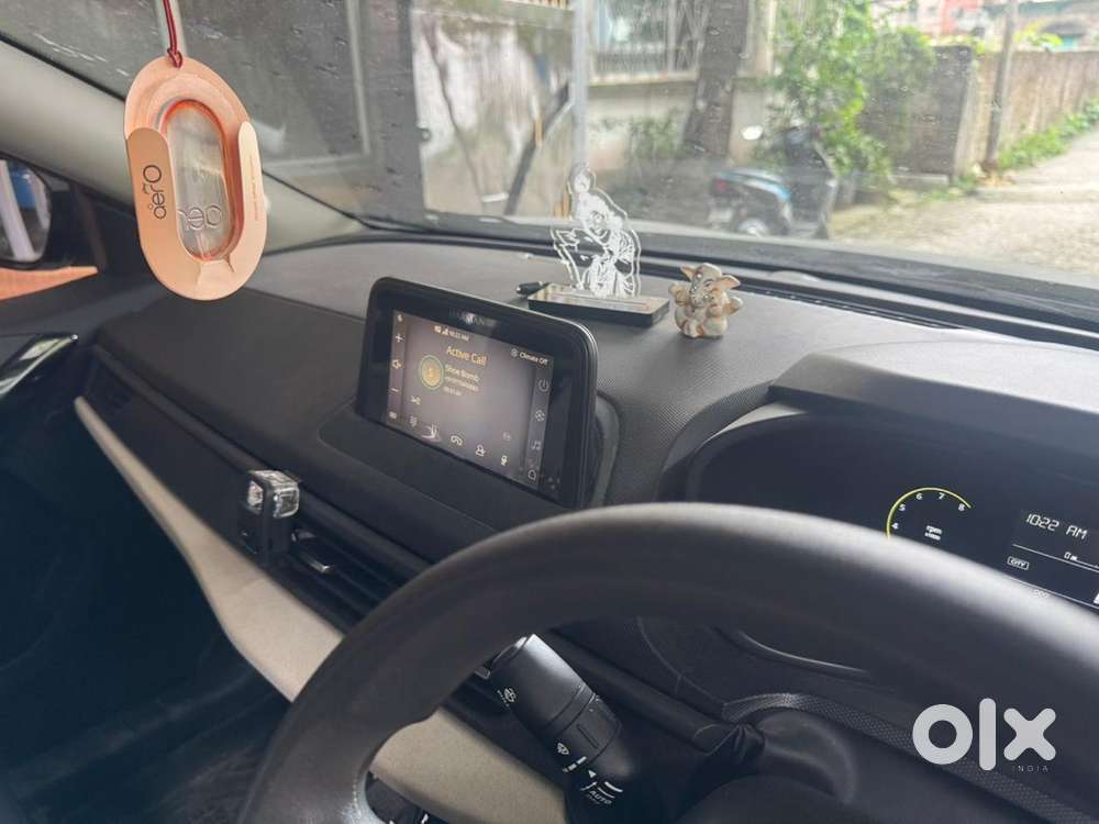 Tata Nexon Almost Brand New With Sunroof
