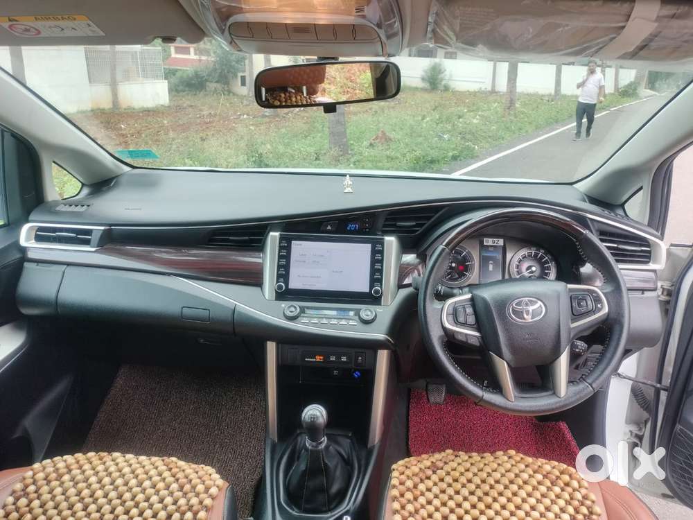 Toyota Innova Crysta 2023 Diesel 42589 Km Driven