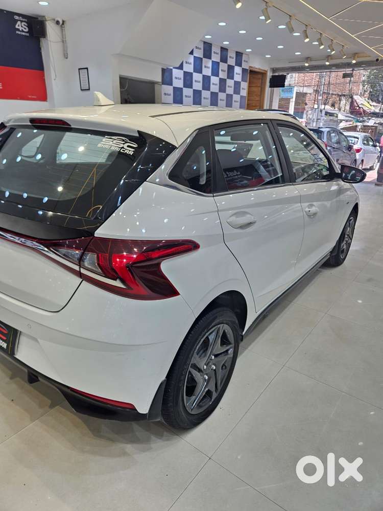 Hyundai I20 Sportz 1.2 Ivt, 2023, Petrol