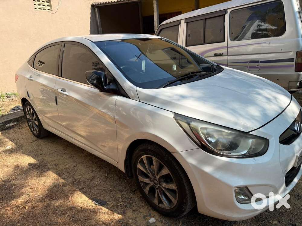 Hyundai Fluidic Verna 2014 Petrol 40000 Km Driven