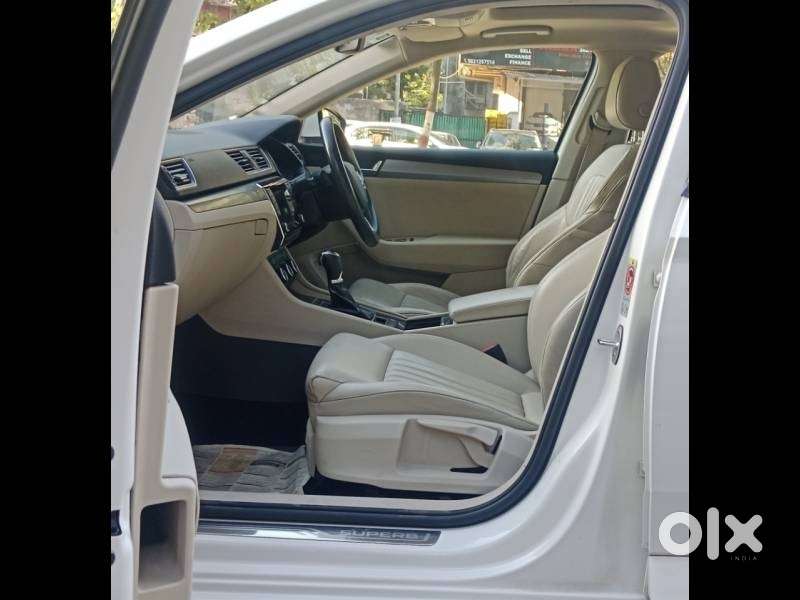 Skoda Superb [2014-2016] 1.8 Style Tsi At, 2016, Petrol