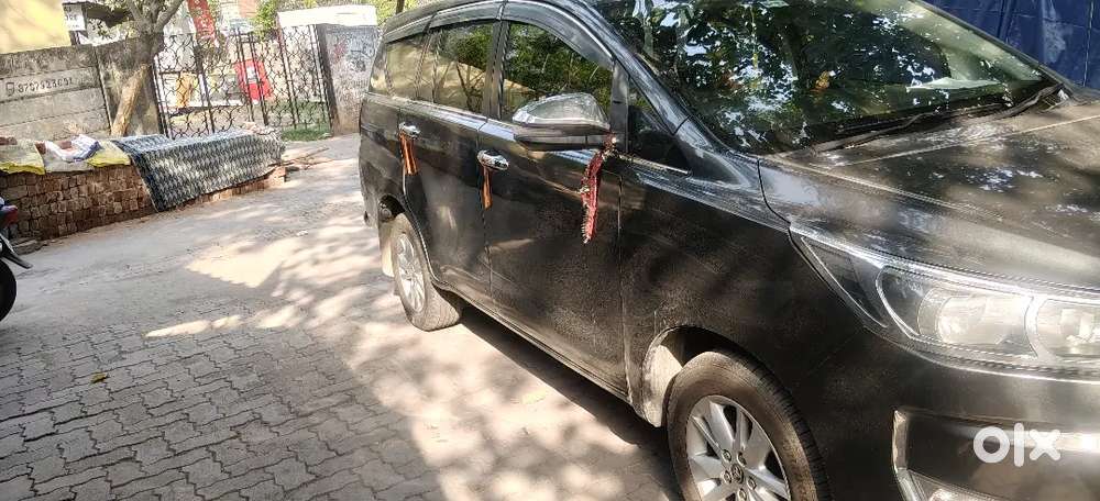 Innova Crysta 2016