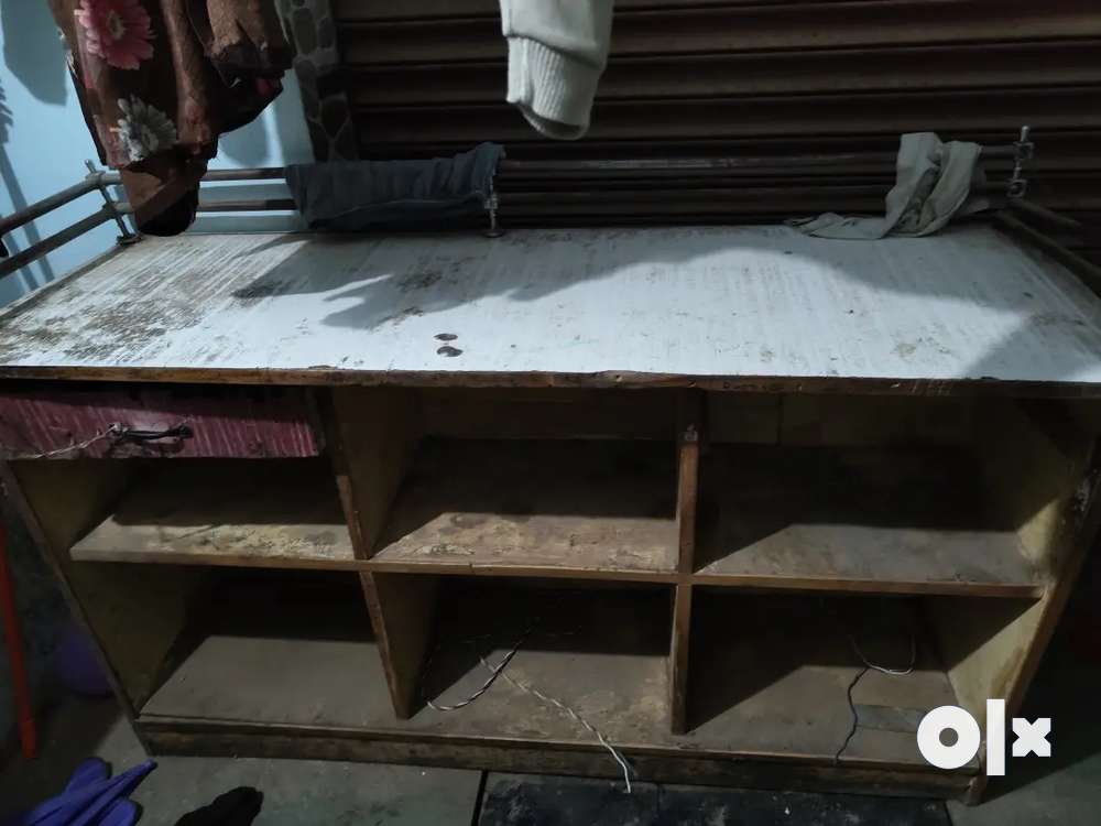 Kirana shop deals furniture olx