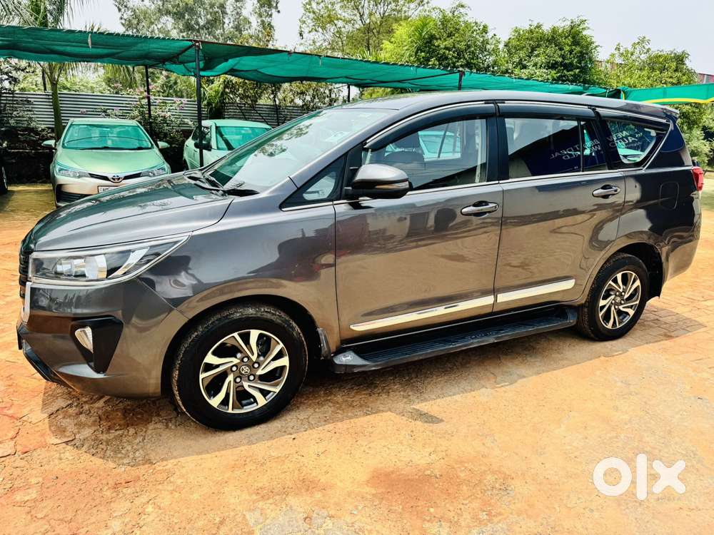 Toyota Innova Crysta 2.4 G Mt 7 Str, 2022, Diesel