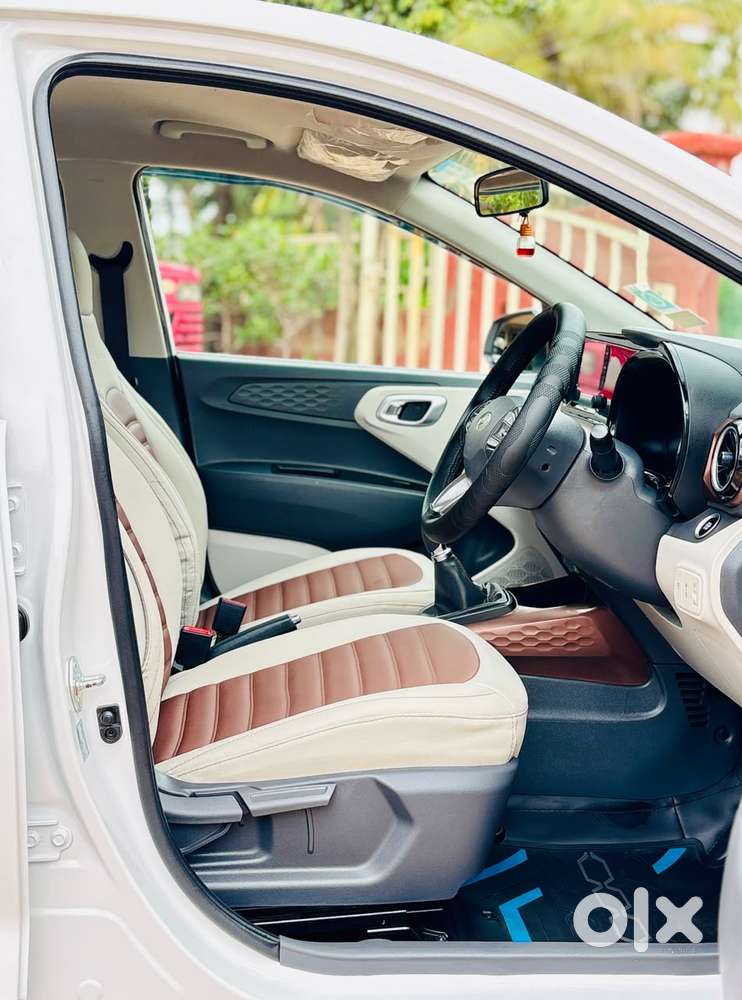 Hyundai Aura Sx Manual, 2025, Cng & Hybrids