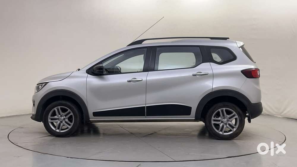 Renault Triber Rxz, 2023, Petrol