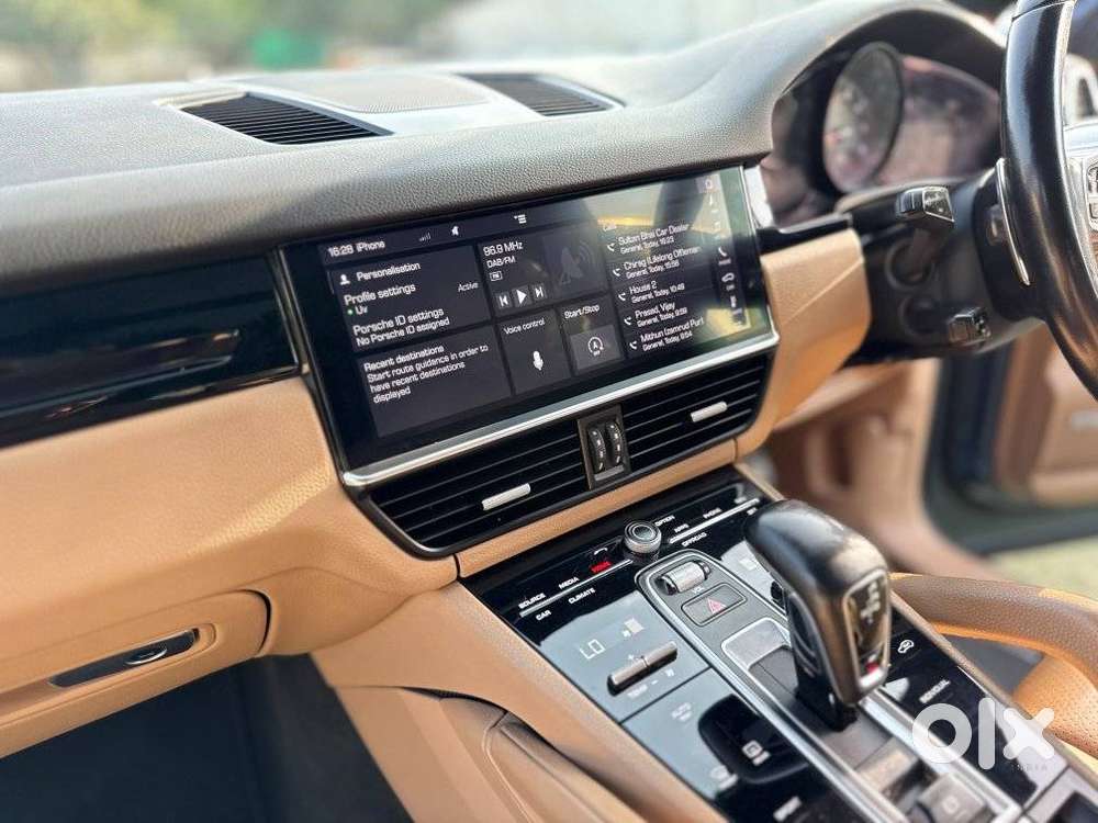 Porsche Cayenne V6 Tiptronic, 2019, Petrol
