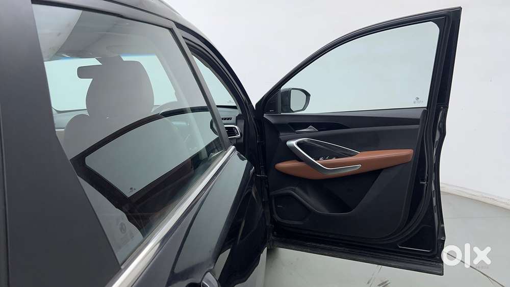 Mg Hector Plus 1.5 Sharp Turbo Cvt 6 Str, 2022, Petrol