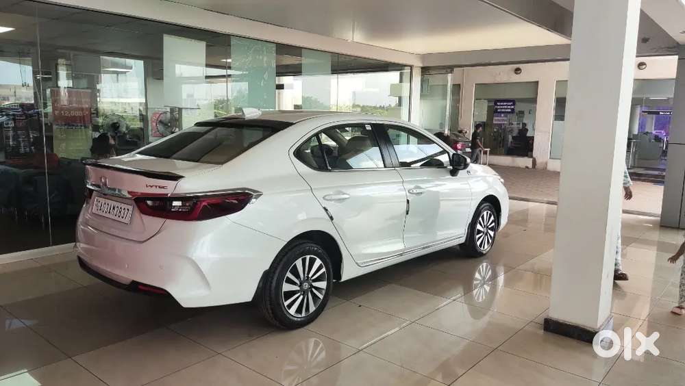 City Vx Cvt Apex Edition Brand New Just 2000 Km.