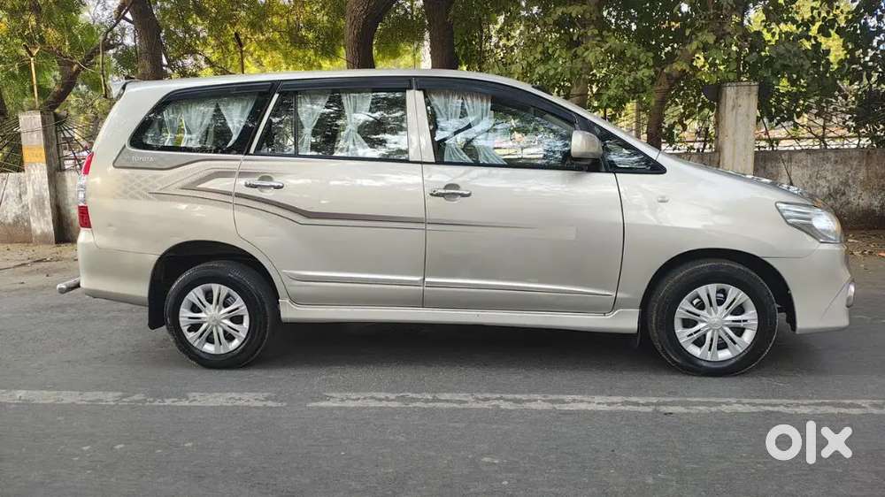 Toyota Innova 2015 Diesel Well Maintained