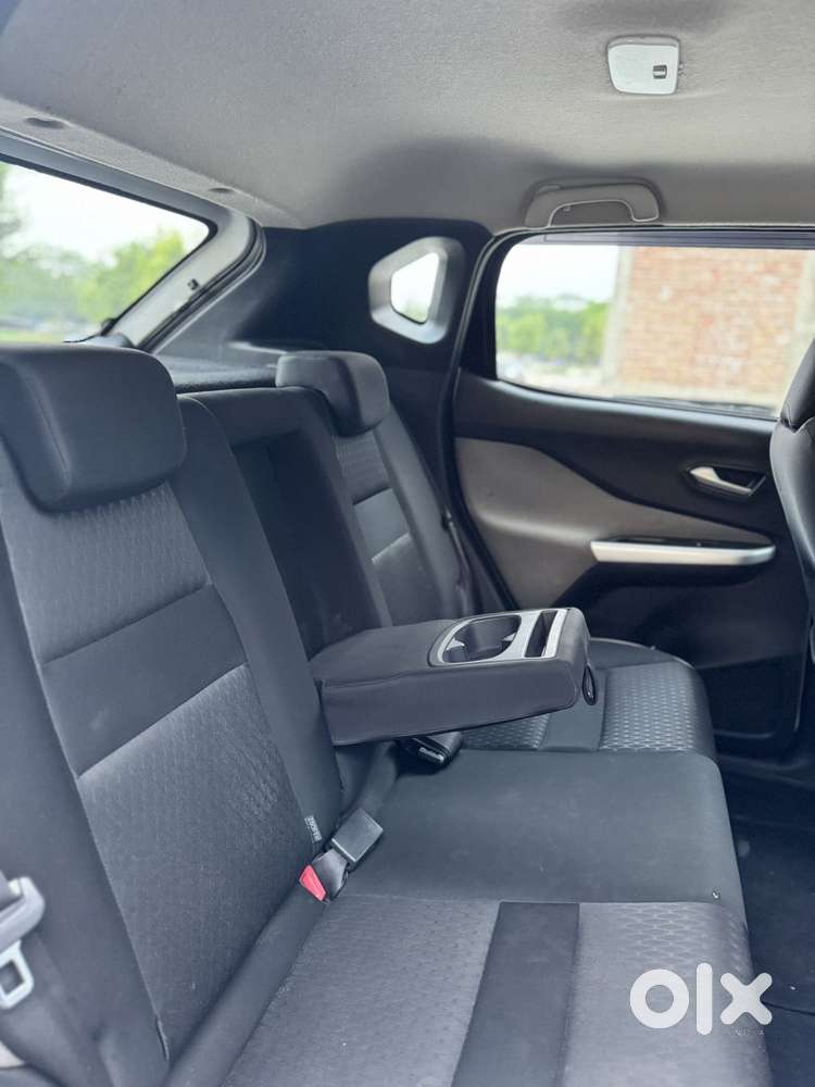 Nissan Magnite 1.0 Xv, 2021, Petrol