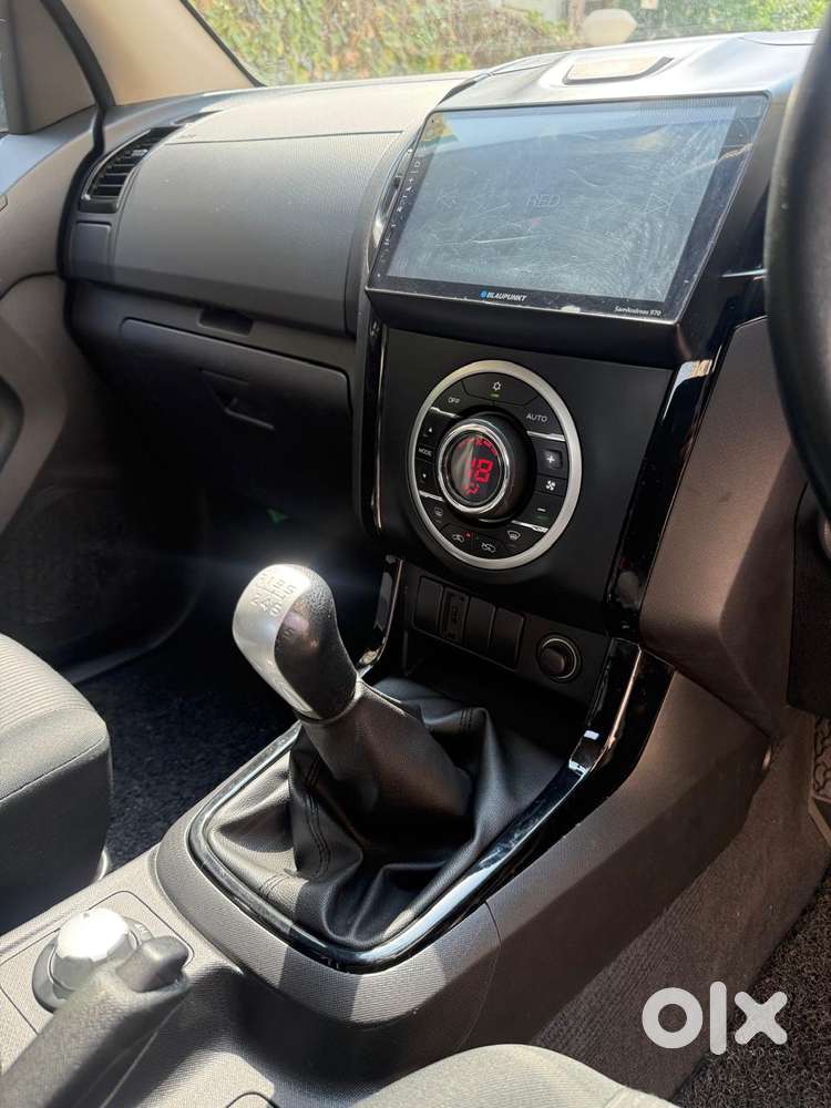 Isuzu D-max V-cross 4x4, 2025, Diesel
