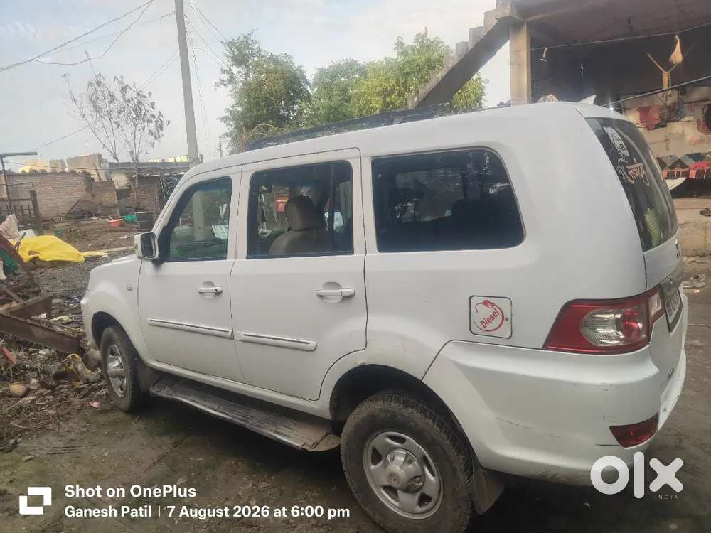 Tata Sumo Grande 2011