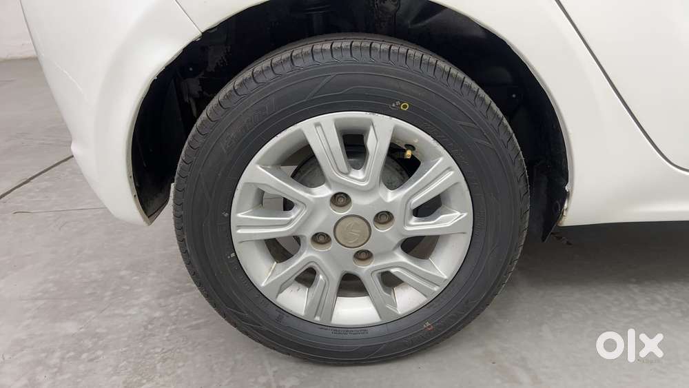 Tata Tiago Xza, 2018, Petrol
