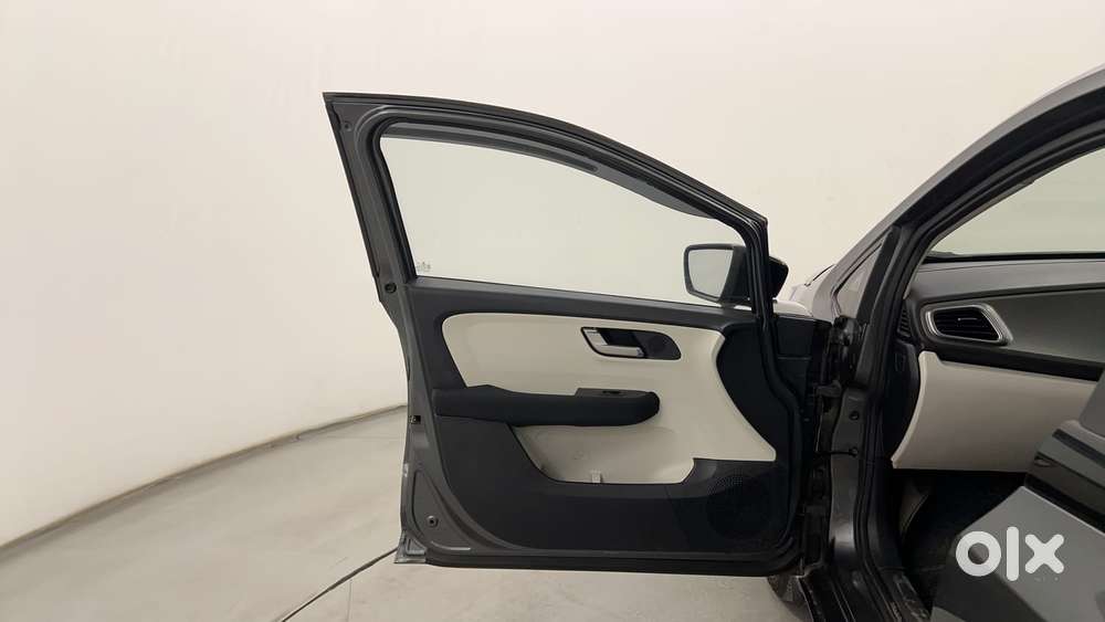 Tata Altroz Xza Plus (s), 2024, Petrol