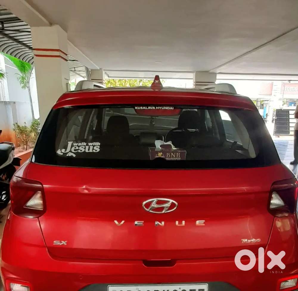 Hyundai Venue 2019 Petrol 68000 Km Driven