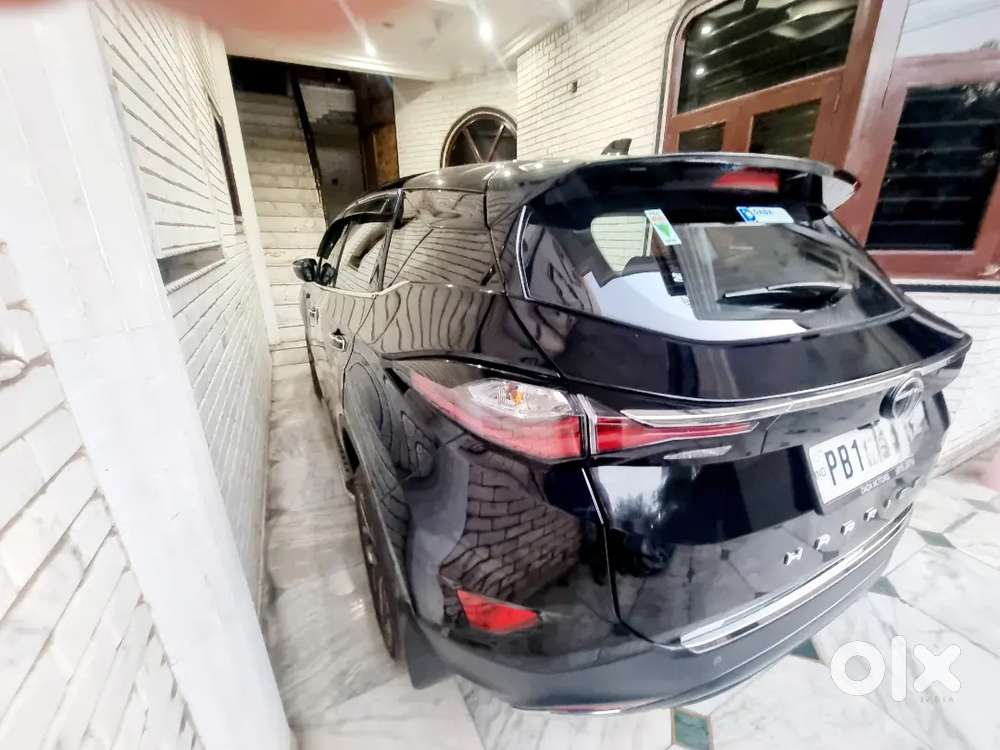 Show Room Condition,like New. Original All Things