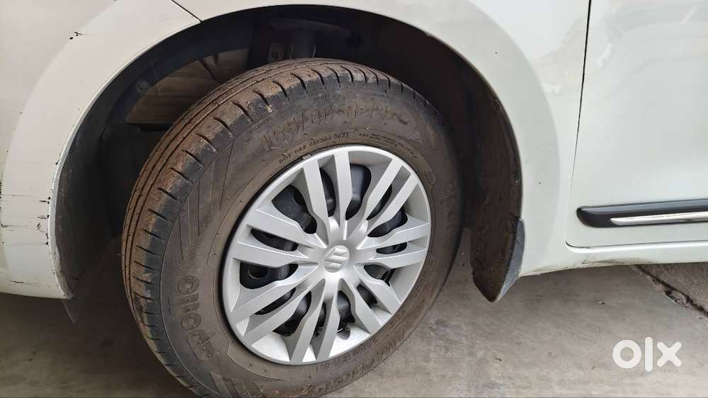 Maruti Suzuki Swift Dzire 2023 Petrol 76500 Km Driven