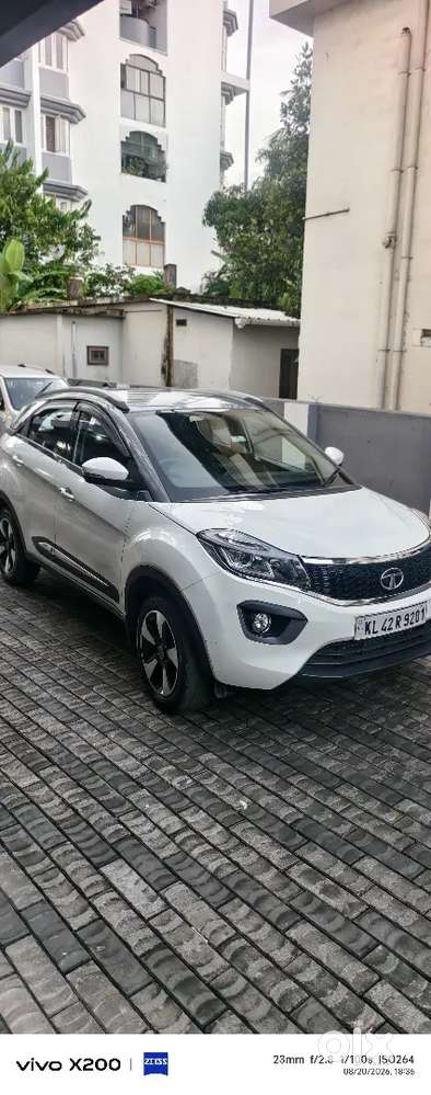 Automatic 25km Mileage Tata Nexon 2019 Cng & Hybrids 63000 Km Driven.