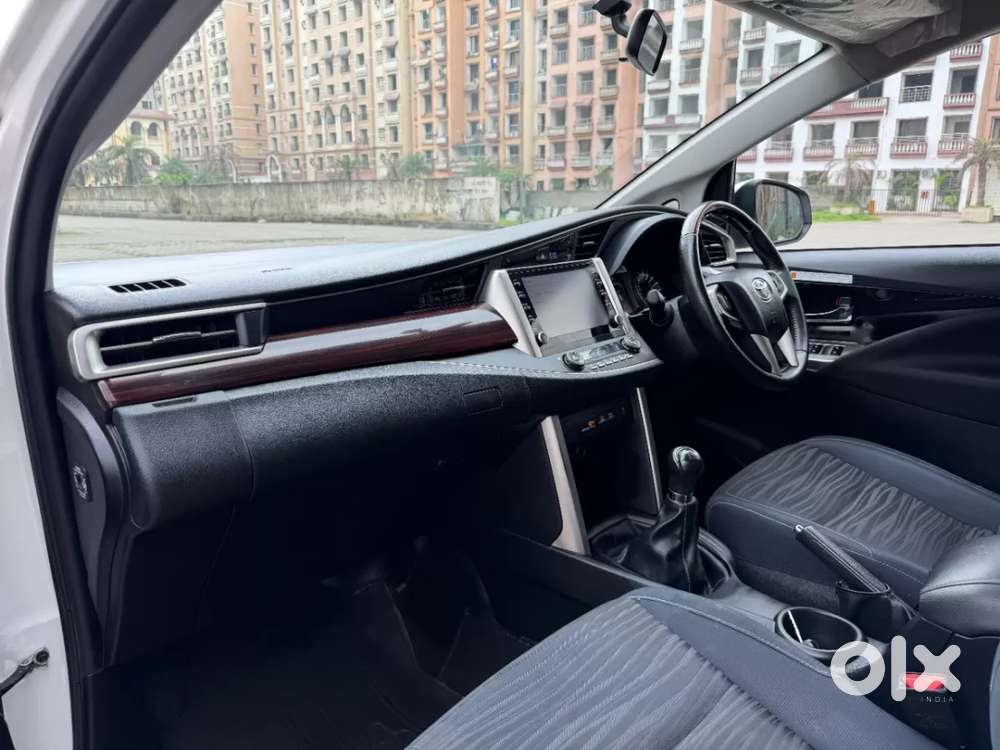 Toyota Innova Crysta [2020-ongoing] 2.4 Vx 8 Str, 2022, Diesel