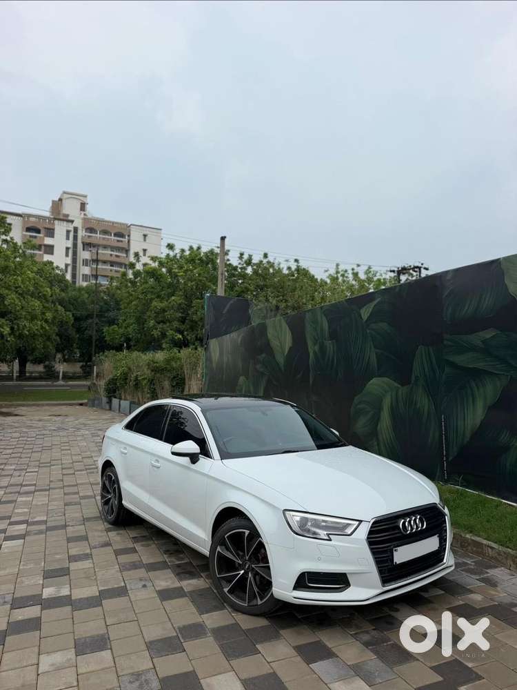 Audi A3 1.8 40 Tfsi Premium Plus + Sunroof, 2019, Petrol