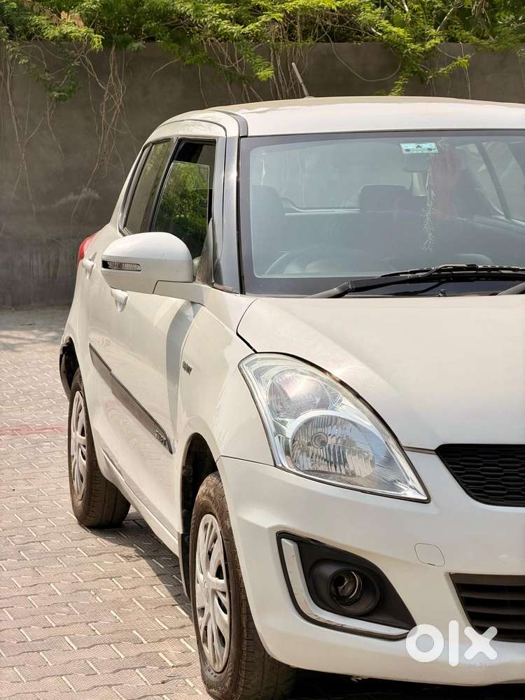 Maruti Suzuki Swift Vxi + Manual, 2017, Petrol