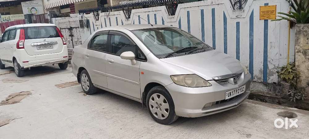 Uk17 No Honda City Zx 2005 Petrol Well Maintained