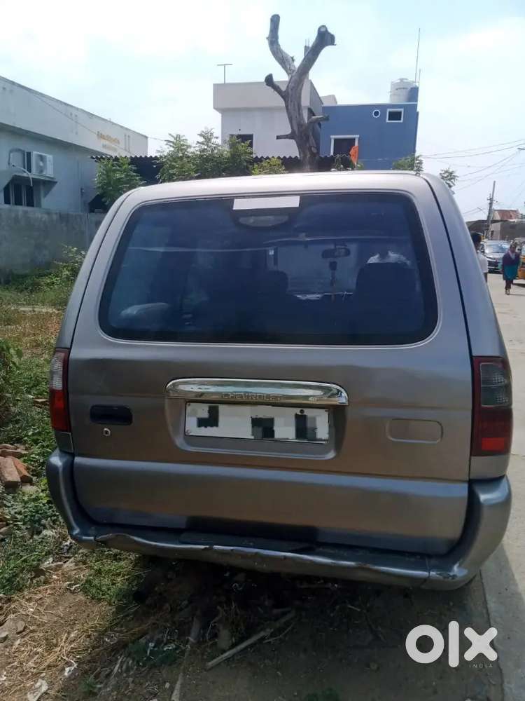 Tavera Lt 7 Seater