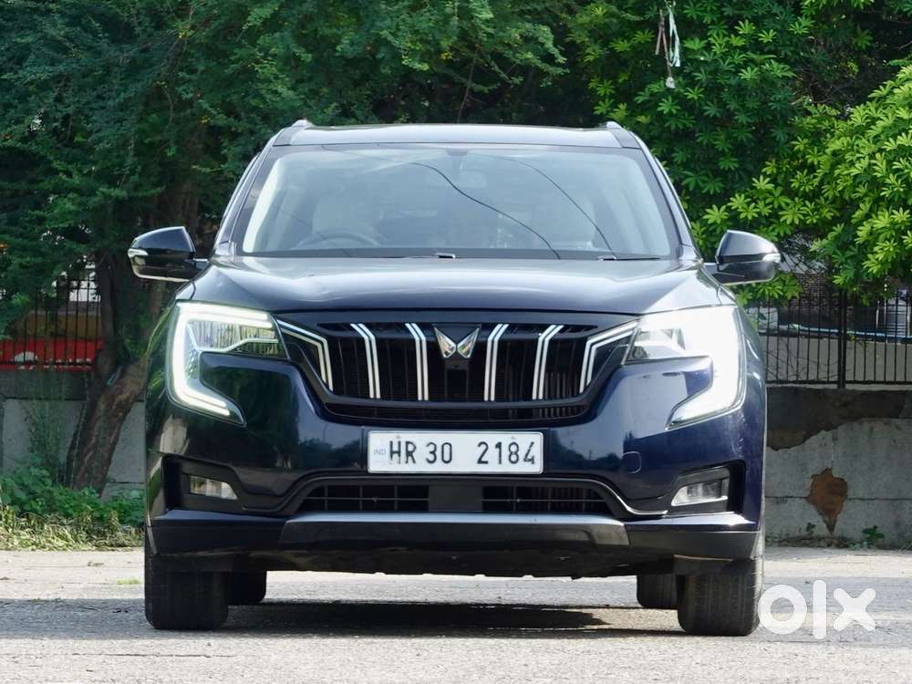Mahindra Xuv700 2.0 Ax 7 Petrol Mt Str, 2022, Petrol