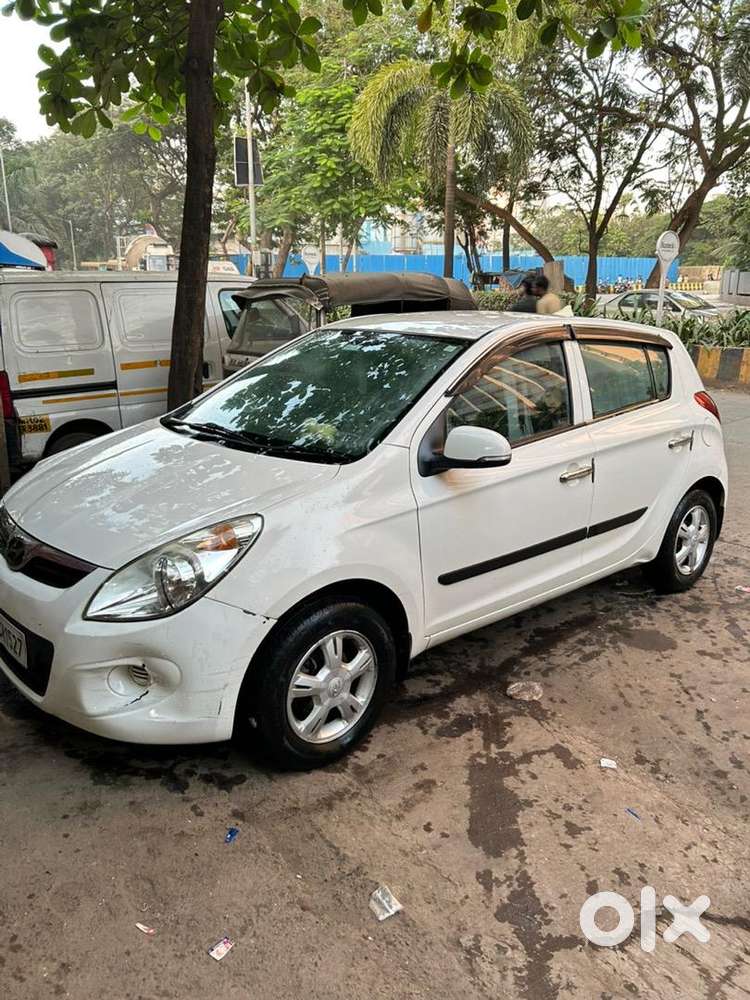 Hyundai 2012 Manual Car
