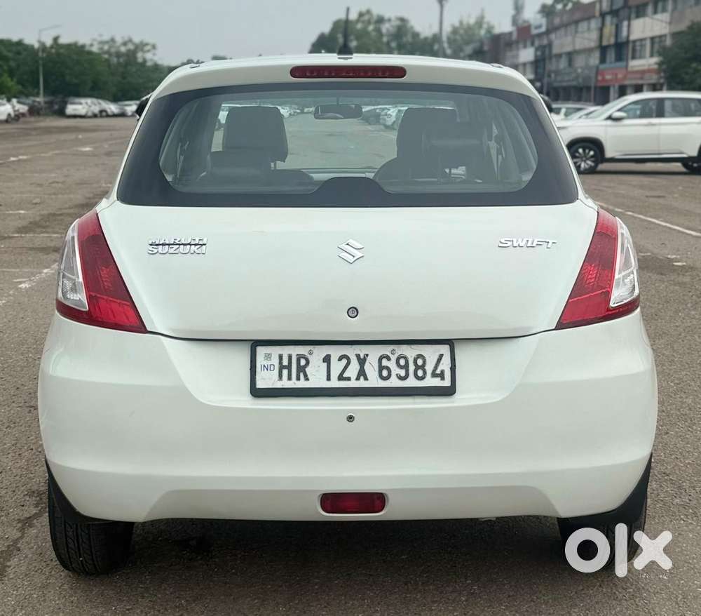 Maruti Suzuki Swift Vxi With Abs, 2014, Petrol