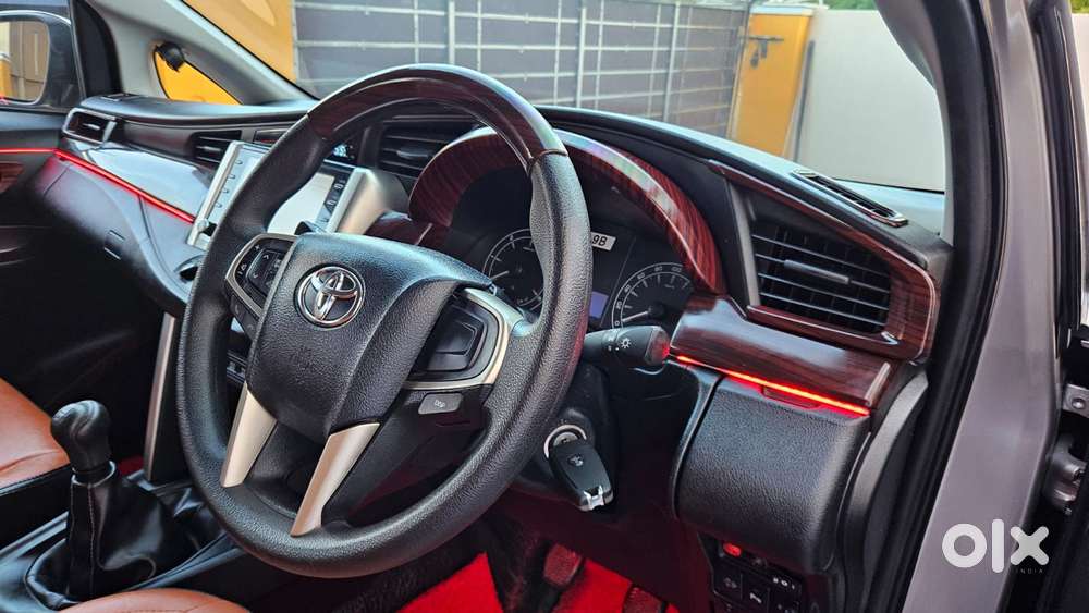 Toyota Innova Crysta 2.4 G Plus Mt 7 Str, 2023, Diesel