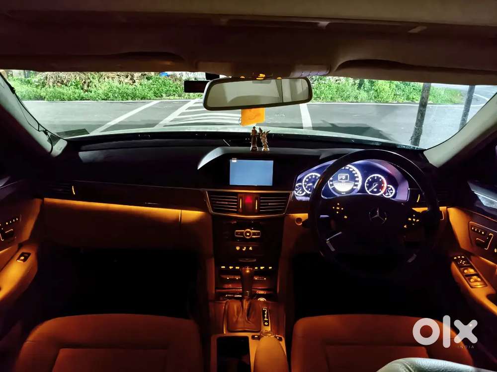Mercedes-benz E-class 2012