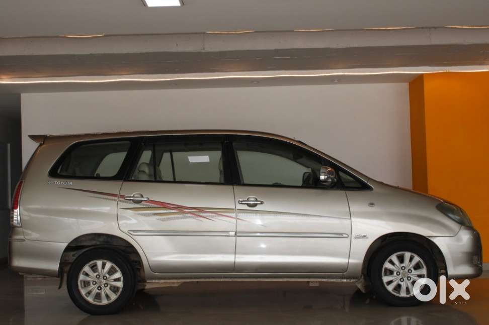 Toyota Innova 2.5 Vx 8 Str, 2011, Diesel