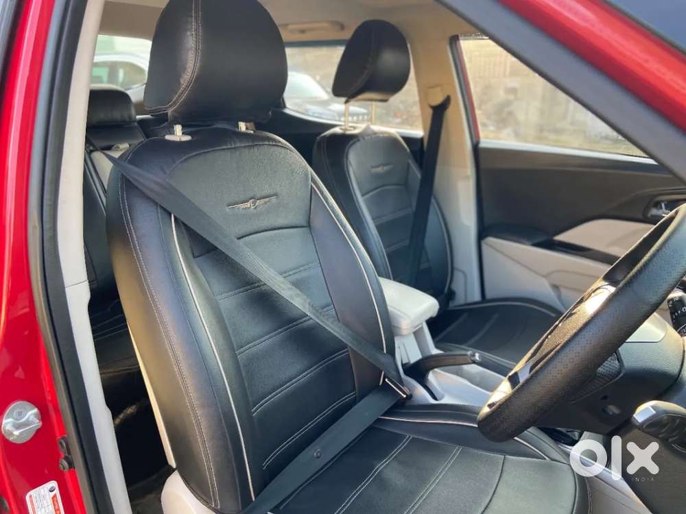 Mahindra Xuv300 W8 Option, 2023, Petrol